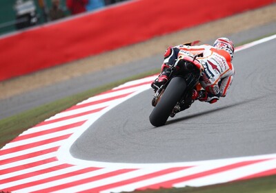 MotoGP. Marquez in testa nel warm up a Silverstone