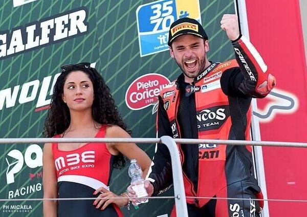 Luca Salvadori: &ldquo;Ho vinto con un Ducati Panigale V4 S di serie, stock! Sono stato il primo a farlo. MotoGP? Ora Bagnaia torner&agrave; a dominare&rdquo;