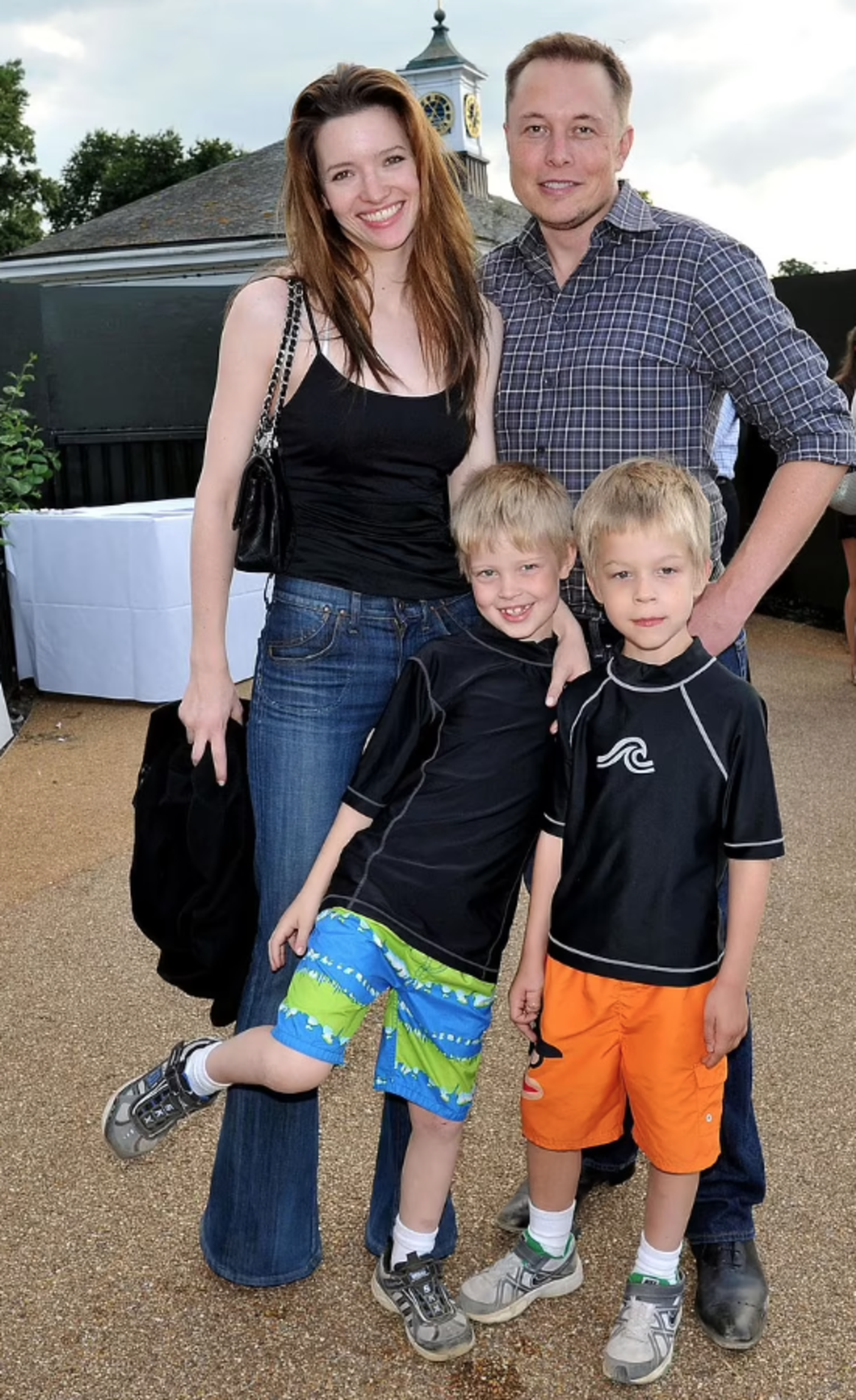Musk con la seconda moglie Talulah Riley e i gemelli Xavier e Griffin nel 2015