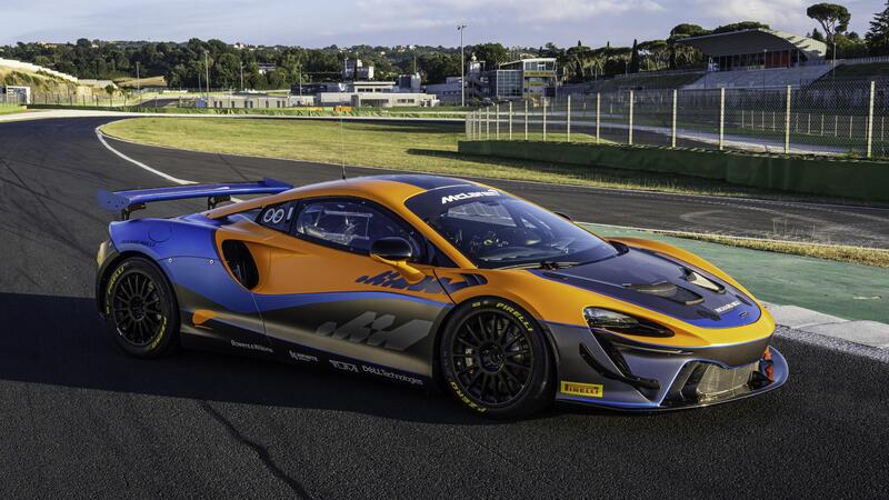 McLaren Artura GT4 &egrave; pronta per la stagione 2023