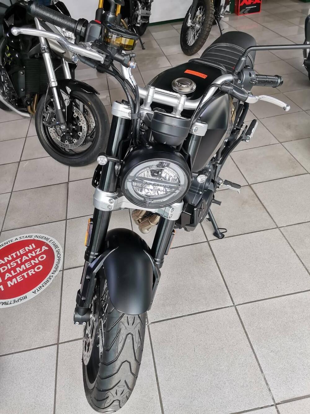 Brixton Motorcycles Crossfire 500 X (2021 - 25) (2)