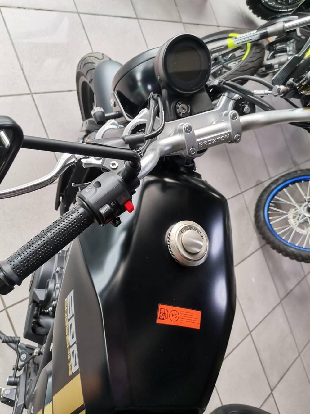 Brixton Motorcycles Crossfire 500 X (2021 - 25) (4)