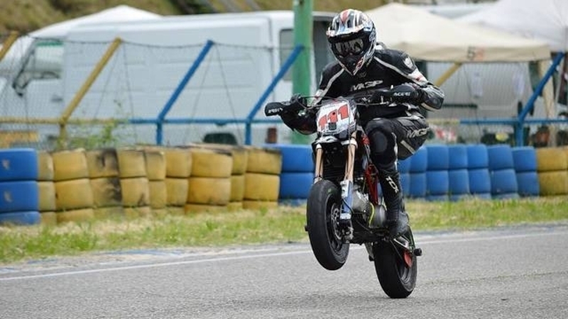 AMR Pit Bike, la piccola belva da 12 cavalli