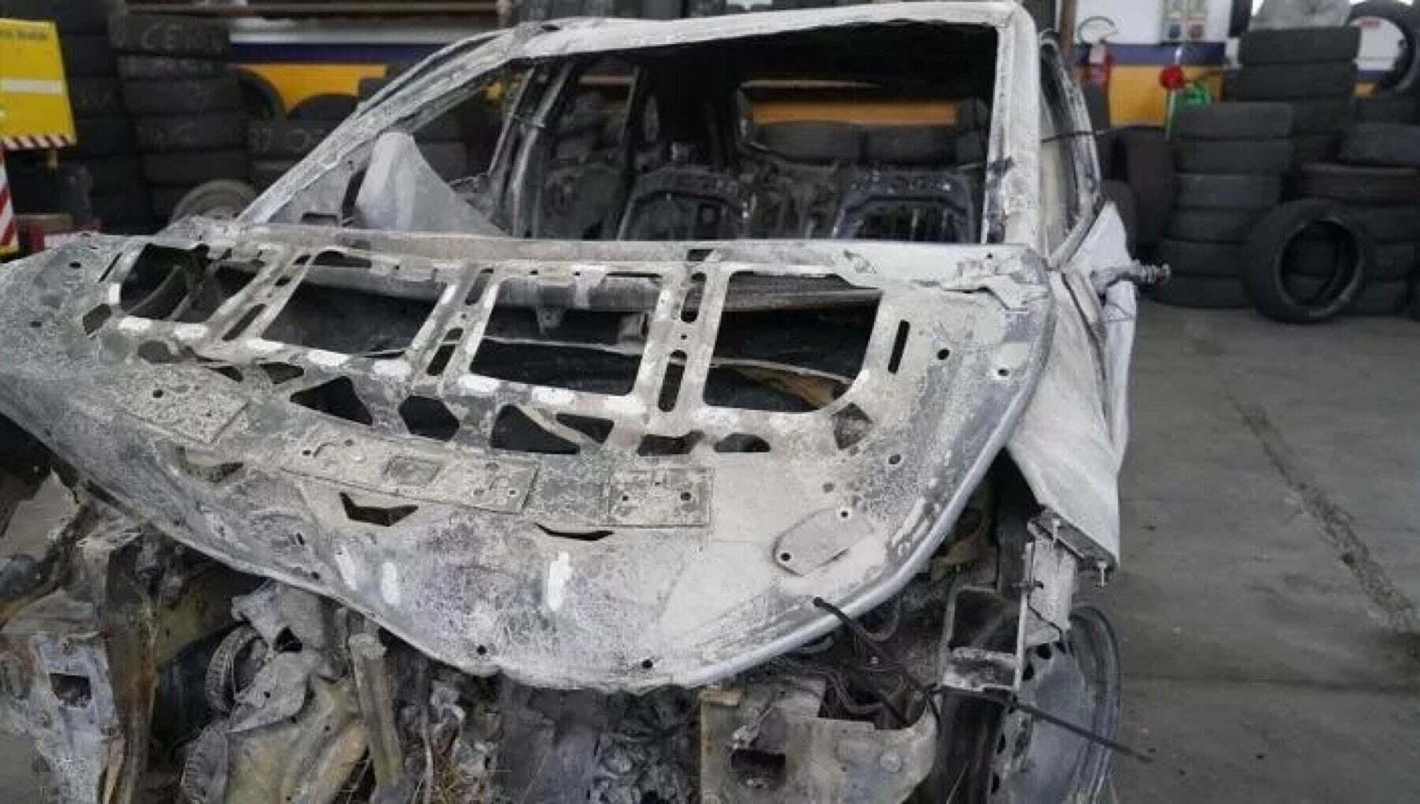 L&#039;Opel di Norma Megardi, in cui la professoressa &egrave; stata bruciata per inscenare il suicidio