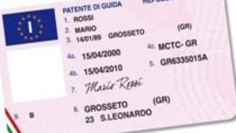 Patenti false. Sul web si acquistano a 150 euro