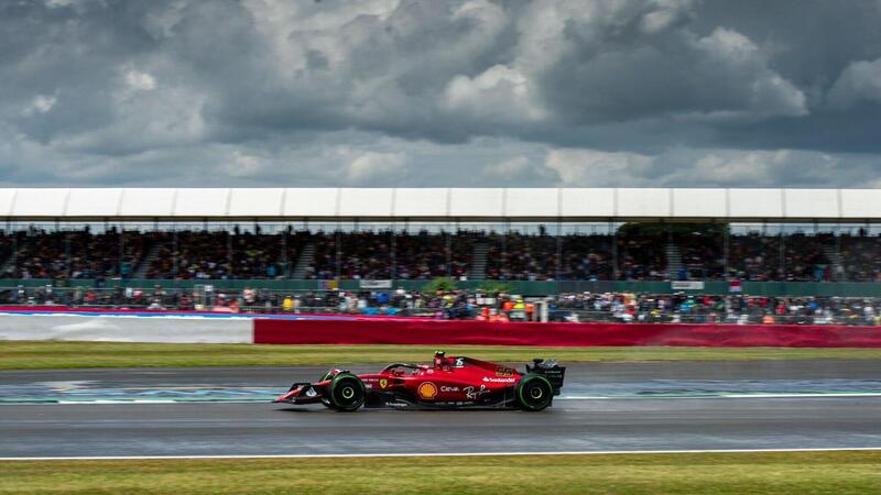 F1, GP Gran Bretagna 2022: pole per Sainz