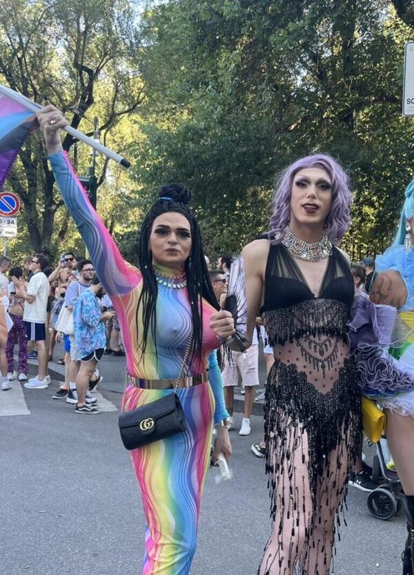 Ecco com&rsquo;&egrave; andata al Pride di Milano: tra provocazioni, schwa e taschino arcobaleno di Sala, l&rsquo;avanguardia della lotta per i diritti Lgbtqia+ [VIDEO]