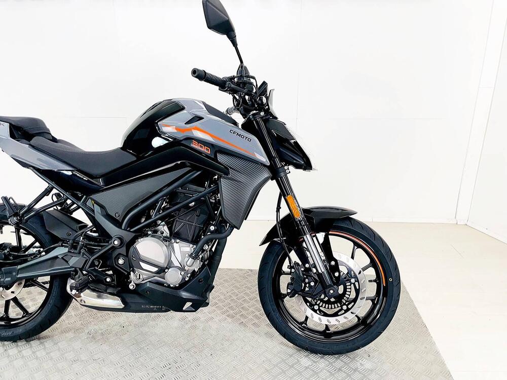 CFMOTO 300NK (2021 - 25) (10)