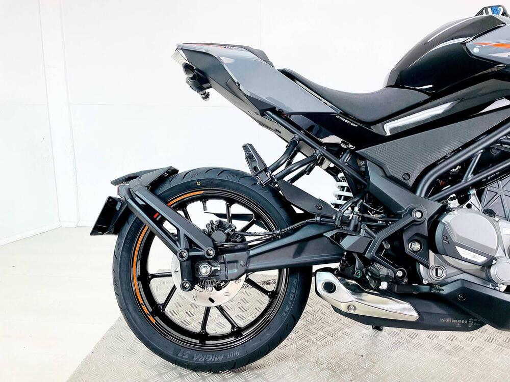 CFMOTO 300NK (2021 - 25) (5)