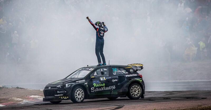 Rallycross 2022. Giallo al Tempio di Holjes. Vince Oliver Solberg. No, Vince Marklund!