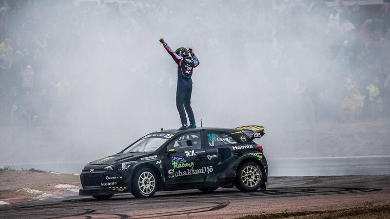 Rallycross 2022. Giallo al Tempio di Holjes. Vince Oliver Solberg. No, Vince Marklund!