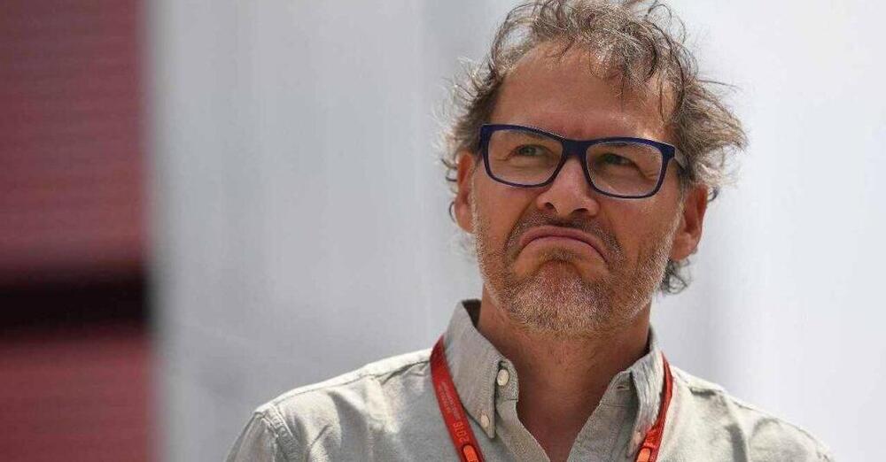 Jacques Villeneuve contro la Ferrari: &ldquo;Non hanno logica&rdquo;