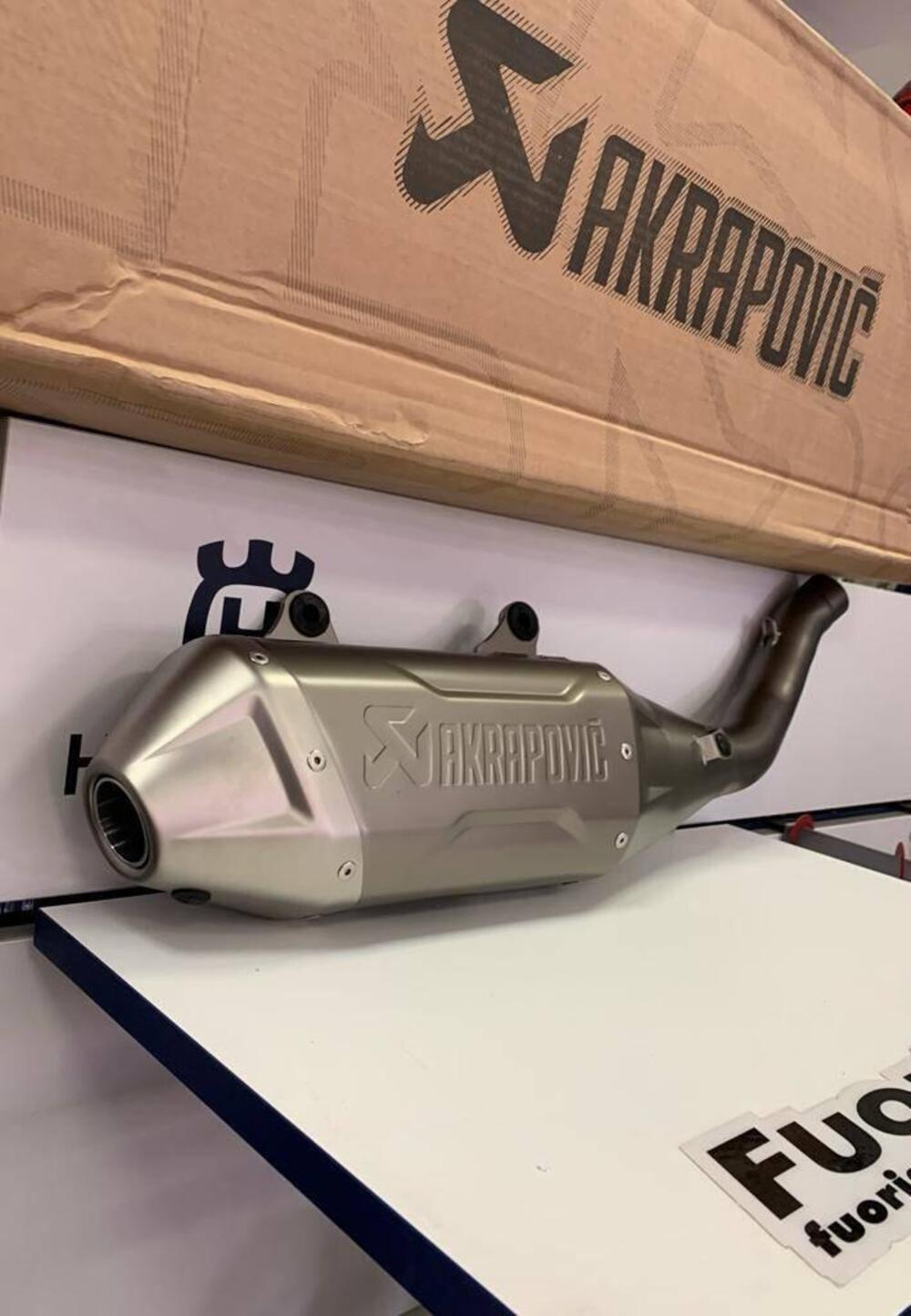 Scarico akrapovich cross Husqvarna/ktm 2023 (2)