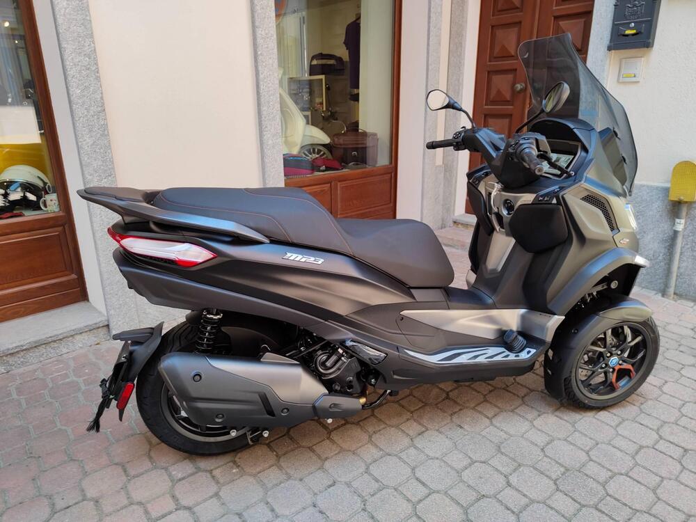 Piaggio MP3 530 Hpe Exclusive (2025) (5)