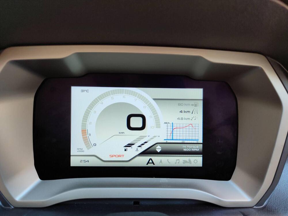 Piaggio MP3 530 Hpe Exclusive (2025) (7)