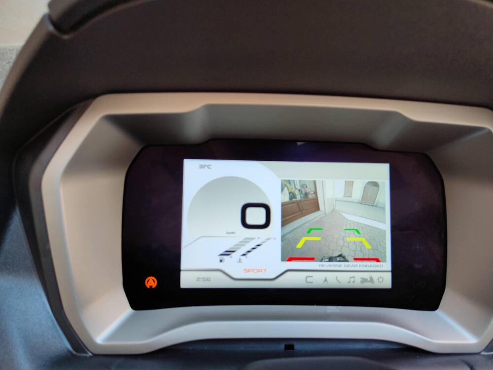 Piaggio MP3 530 Hpe Exclusive (2025) (8)