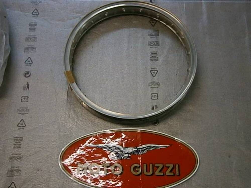cerchio anteriore Moto Guzzi CERCHIO V7 SPORT ANTERIORE RADAEN