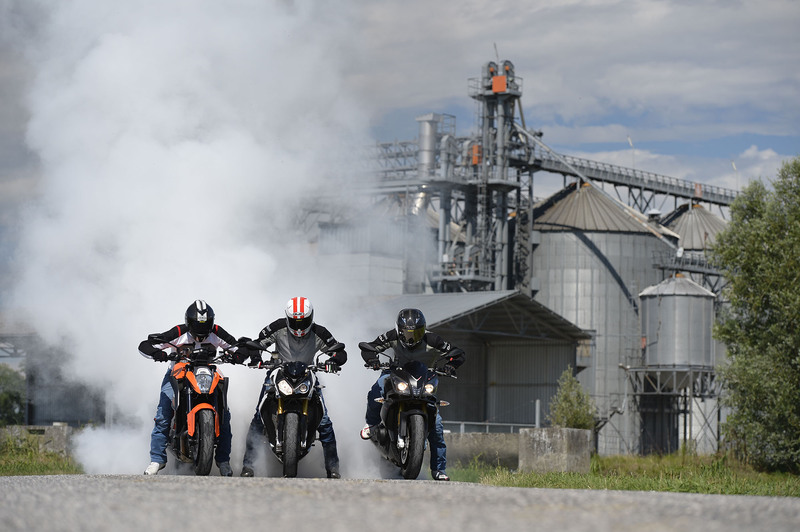 Aprilia Tuono V4 R  vs BMW S1000R vs KTM 1290 Super Duke R