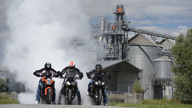 Aprilia Tuono V4 R  vs BMW S1000R vs KTM 1290 Super Duke R