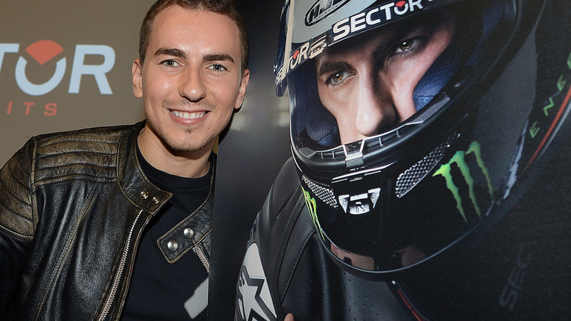 Jorge Lorenzo a Milano per presentare la nuova campagna  Sector No Limits