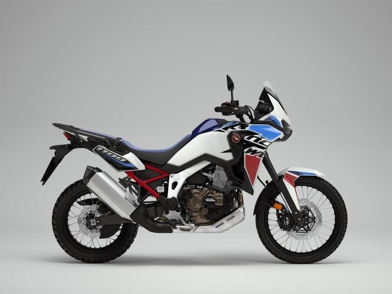 Africa Twin 2022: nuove colorazioni e portapacchi di serie