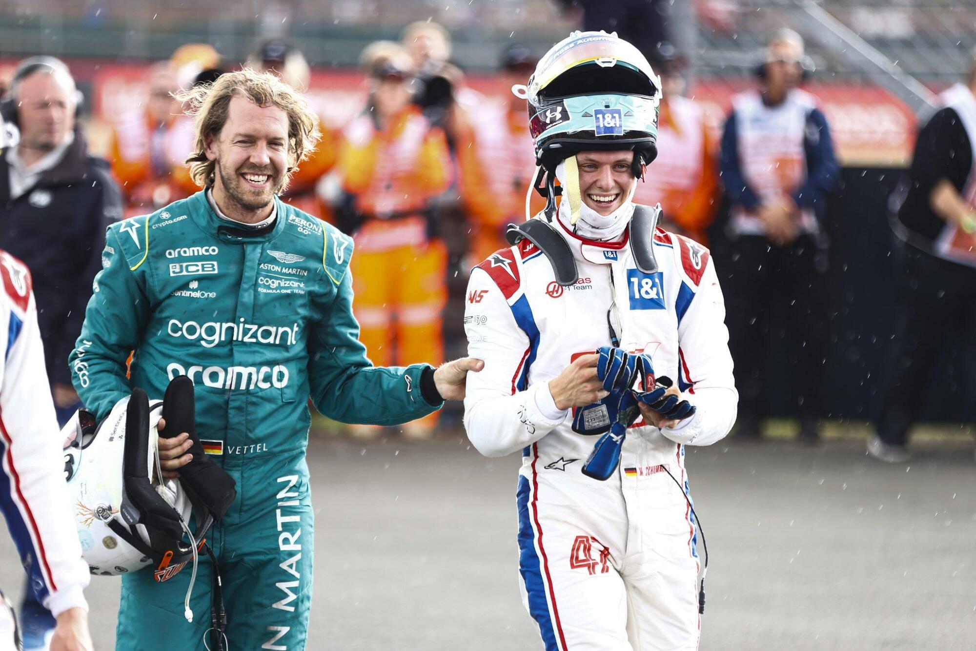 Mick Schumacher con il mentore e amico Sebastian Vettel