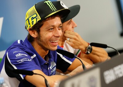 Rossi: Le Honda fanno un altro sport