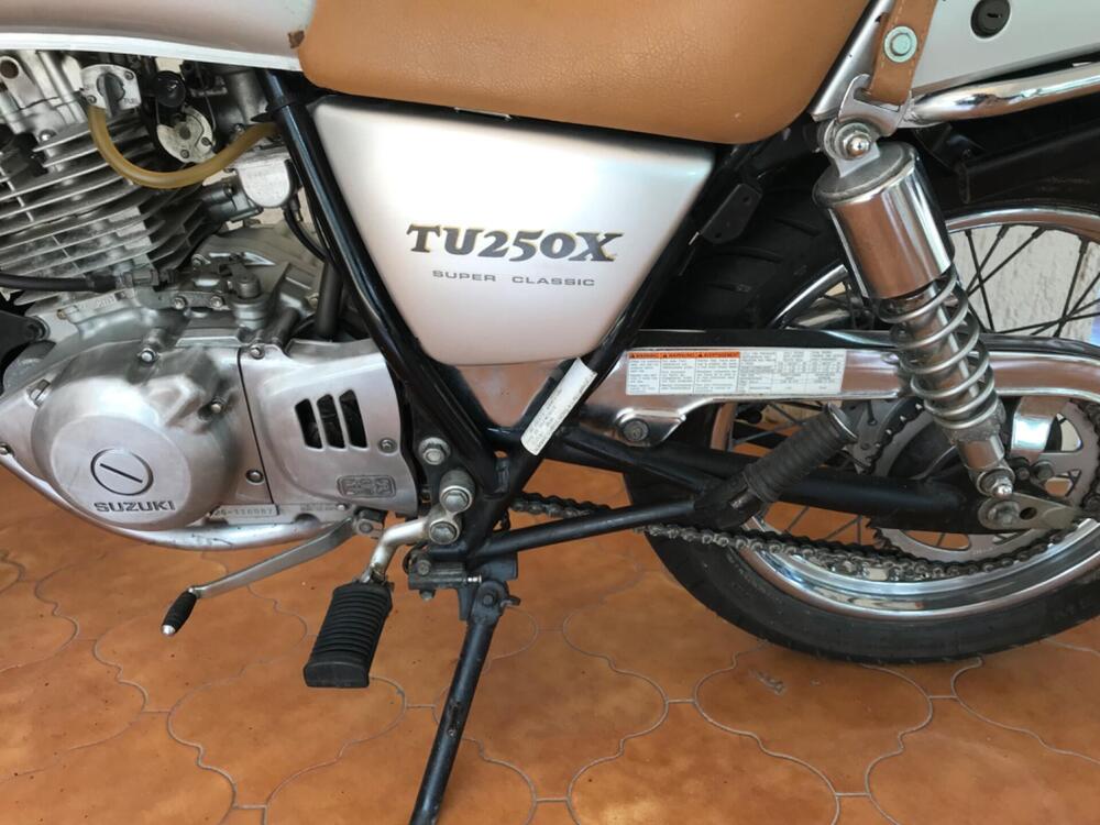 Suzuki TU 250 XX Super Classic (1996 - 00) (13)