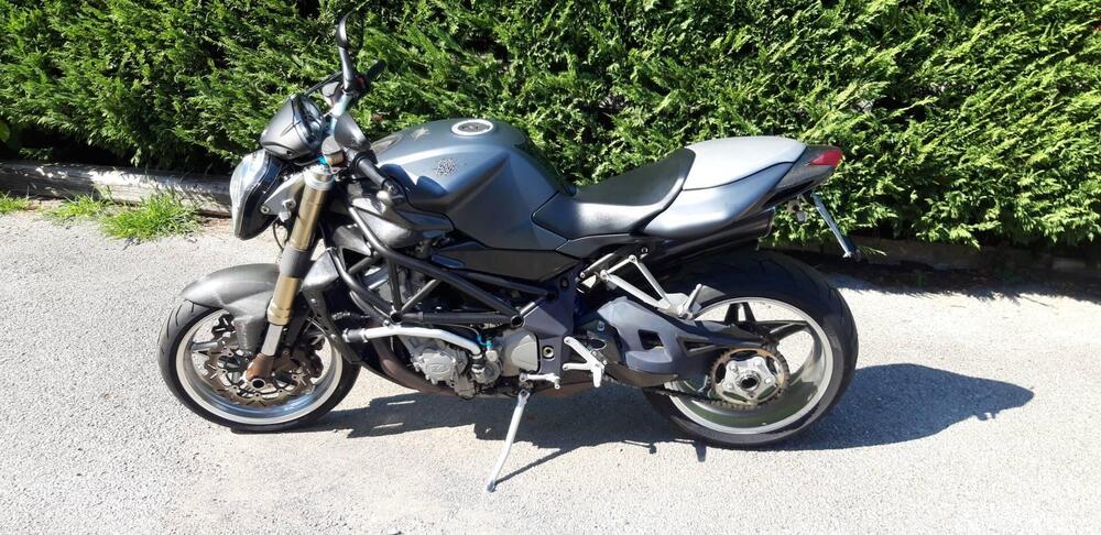 MV Agusta Brutale 750 S (2002 - 06) (2)