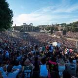 Ultimo torna ad abbracciare la sua Roma e incanta i 70 mila presenti per lui al Circo Massimo: “Abbiamo vinto noi!”  5