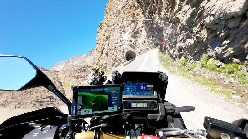 Viaggi in moto: in offroad sul valico pi&ugrave; alto d&#039;Europa