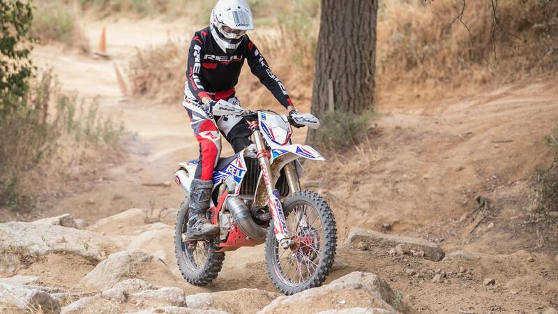 Rieju Enduro TEST 2023: ma chi l&#039;ha detto che il due tempi era finito?