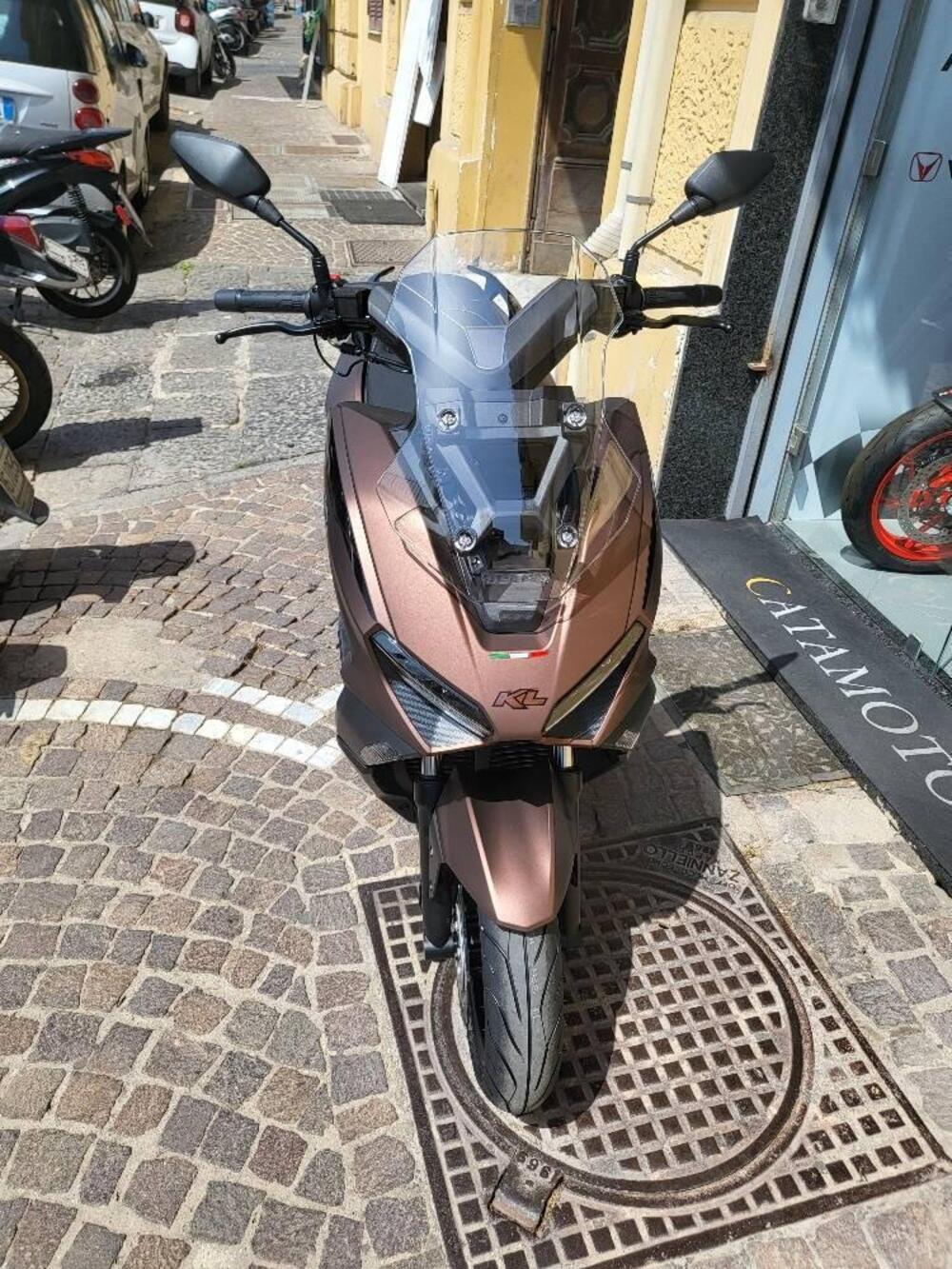 Kl Brera 300 (2022 - 25) (3)