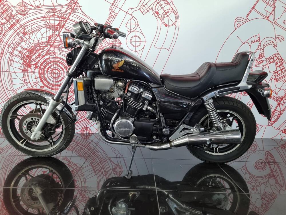 Honda VF 1100 C V65 Magna (1983 - 85) (2)