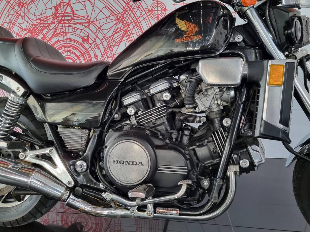 Honda VF 1100 C V65 Magna (1983 - 85) (4)