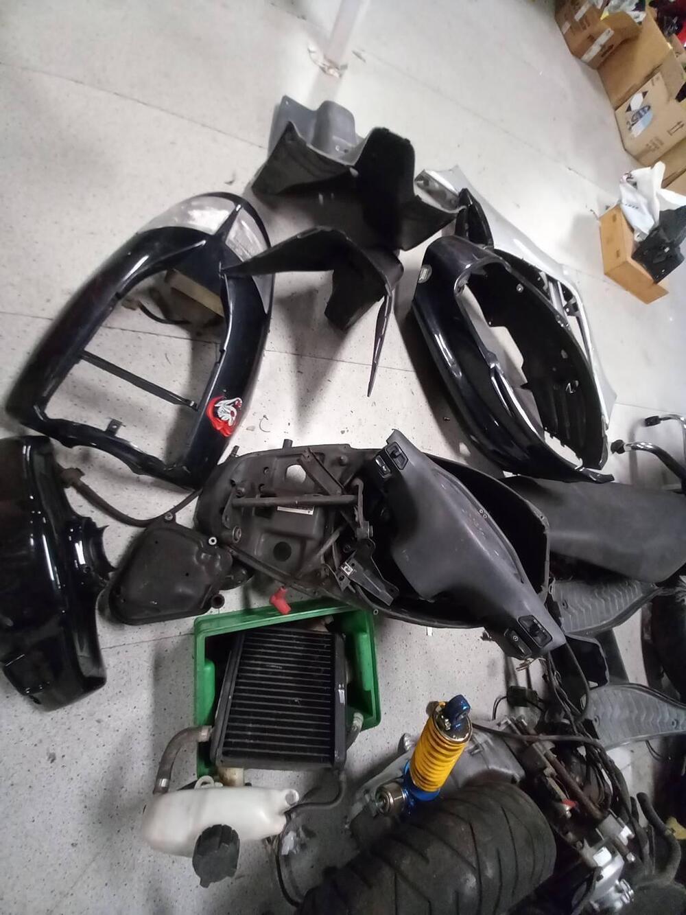 SI VENDE TUTTO INSIEME A BLOCCO - APRILIA SR 50 (12)