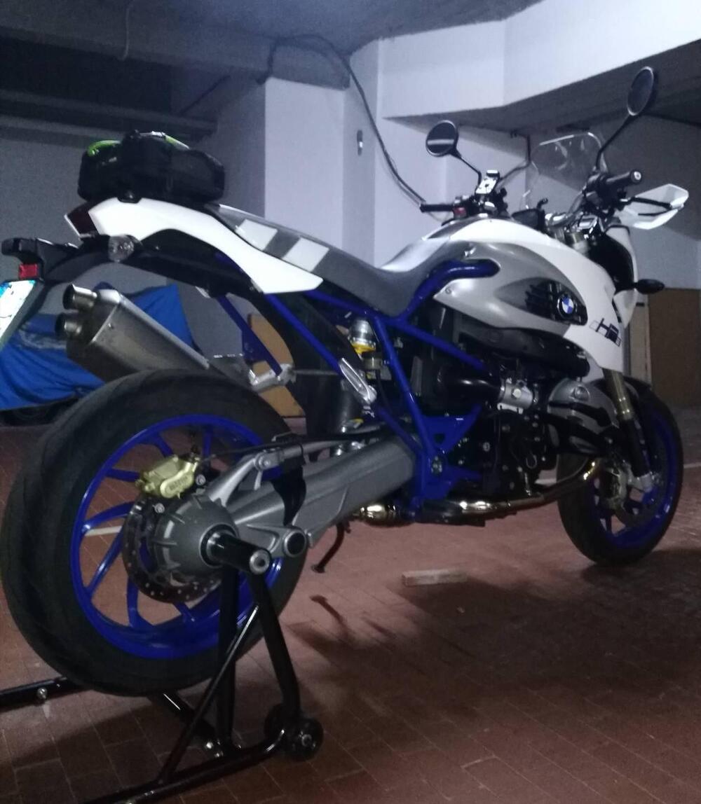 Bmw HP2 Megamoto (2)