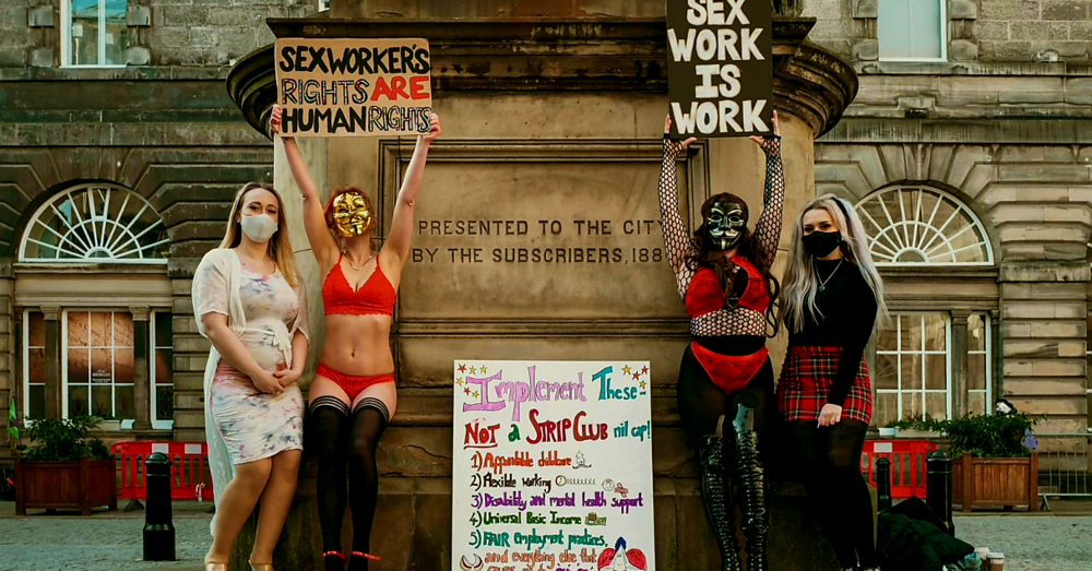 Spogliarelliste ma vestite, lo strano caso delle sex worker di Edimburgo