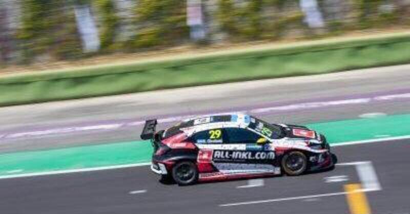 WTCR 2022, Italia: pole per Girolami