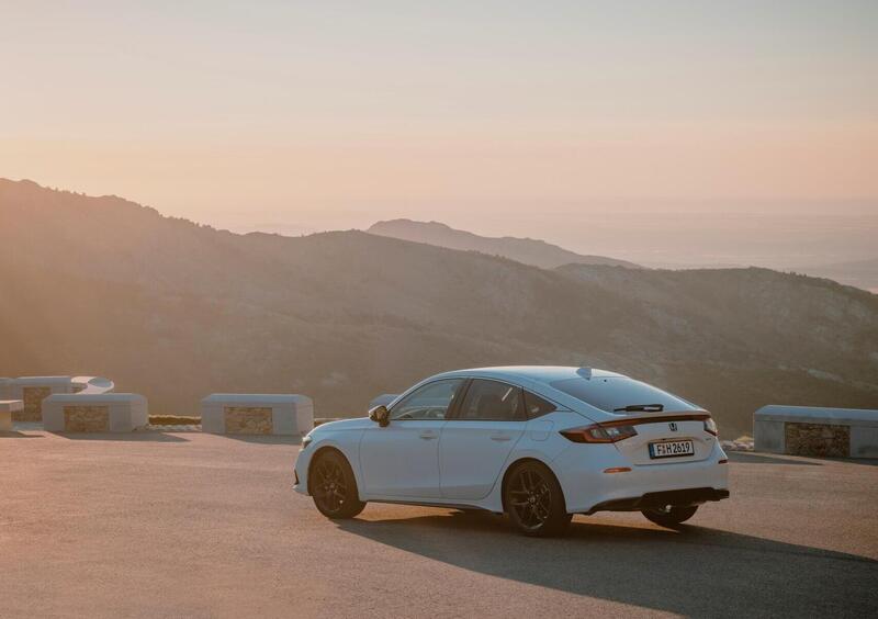 Honda Civic (2022-->>) (9)