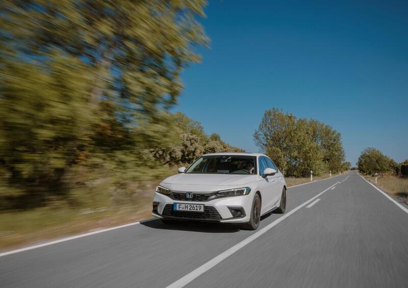 Honda Civic (2022-->>) (11)