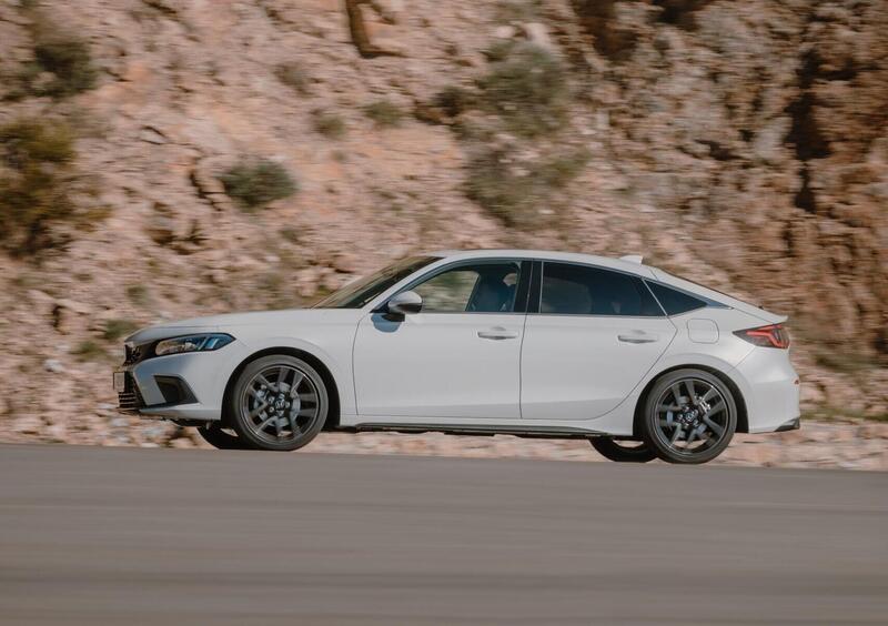 Honda Civic (2022-->>) (10)