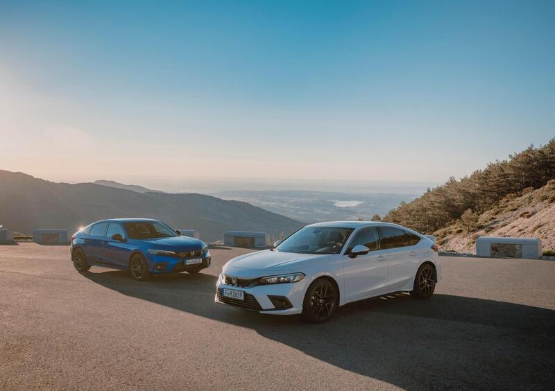 Honda Civic (2022-->>) (13)