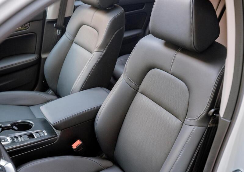 Honda Civic (2022-->>) (18)