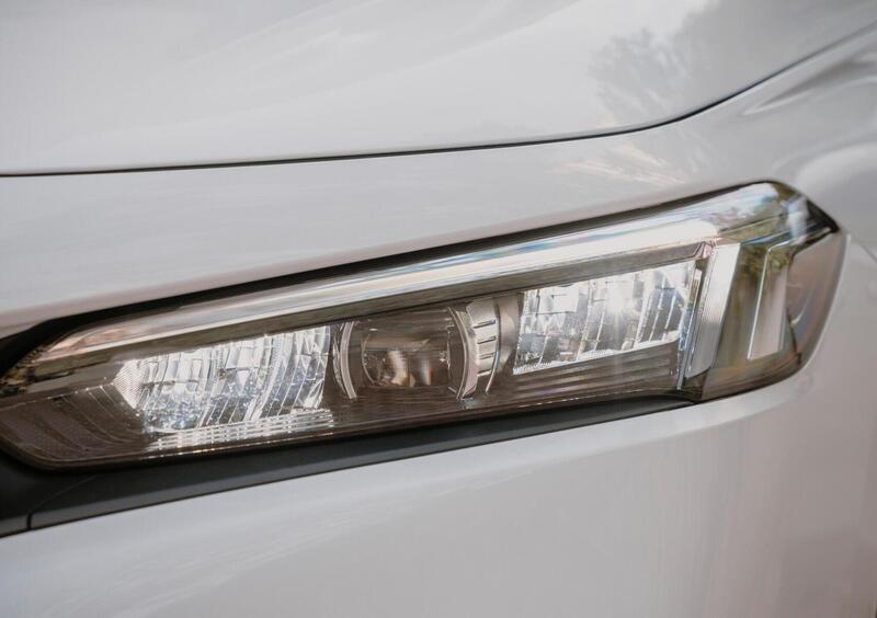 Honda Civic (2022-->>) (20)