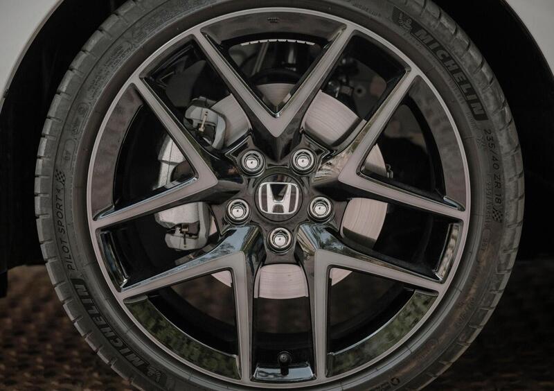 Honda Civic (2022-->>) (22)
