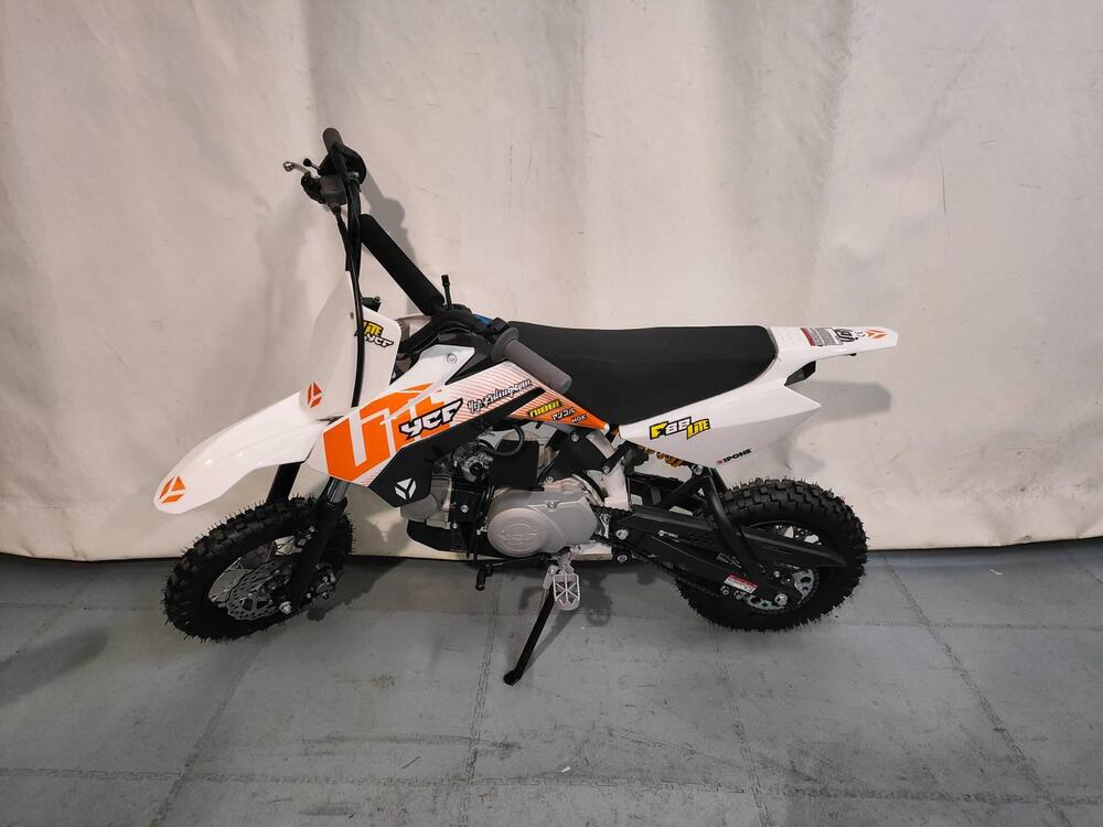 YCF F88S Lite (2022 - 23) (2)