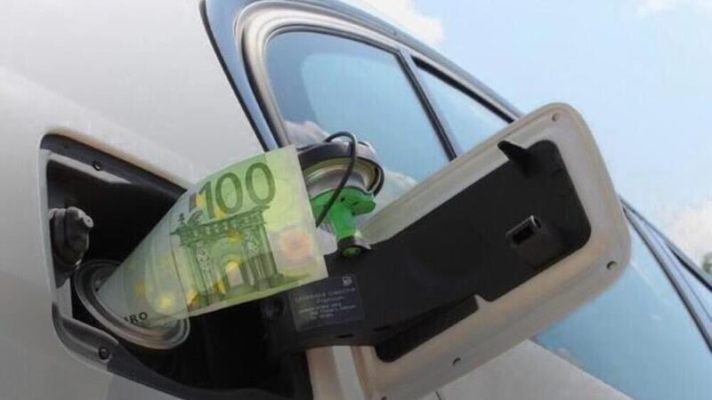 Sconto carburanti: quanto c&#039;&egrave; di bluff nella la proroga a ottobre?