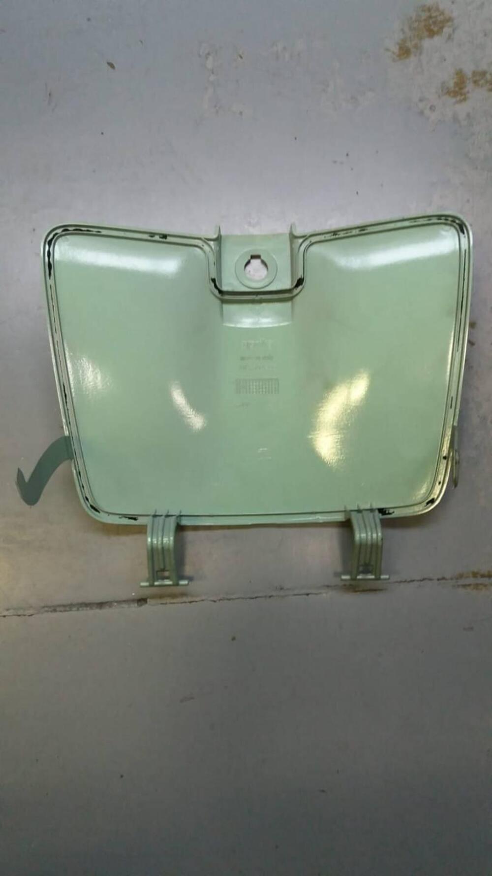 SPORTELLO PORTAOGGETTI PER APRILIA SCARABEO 125 E (2)