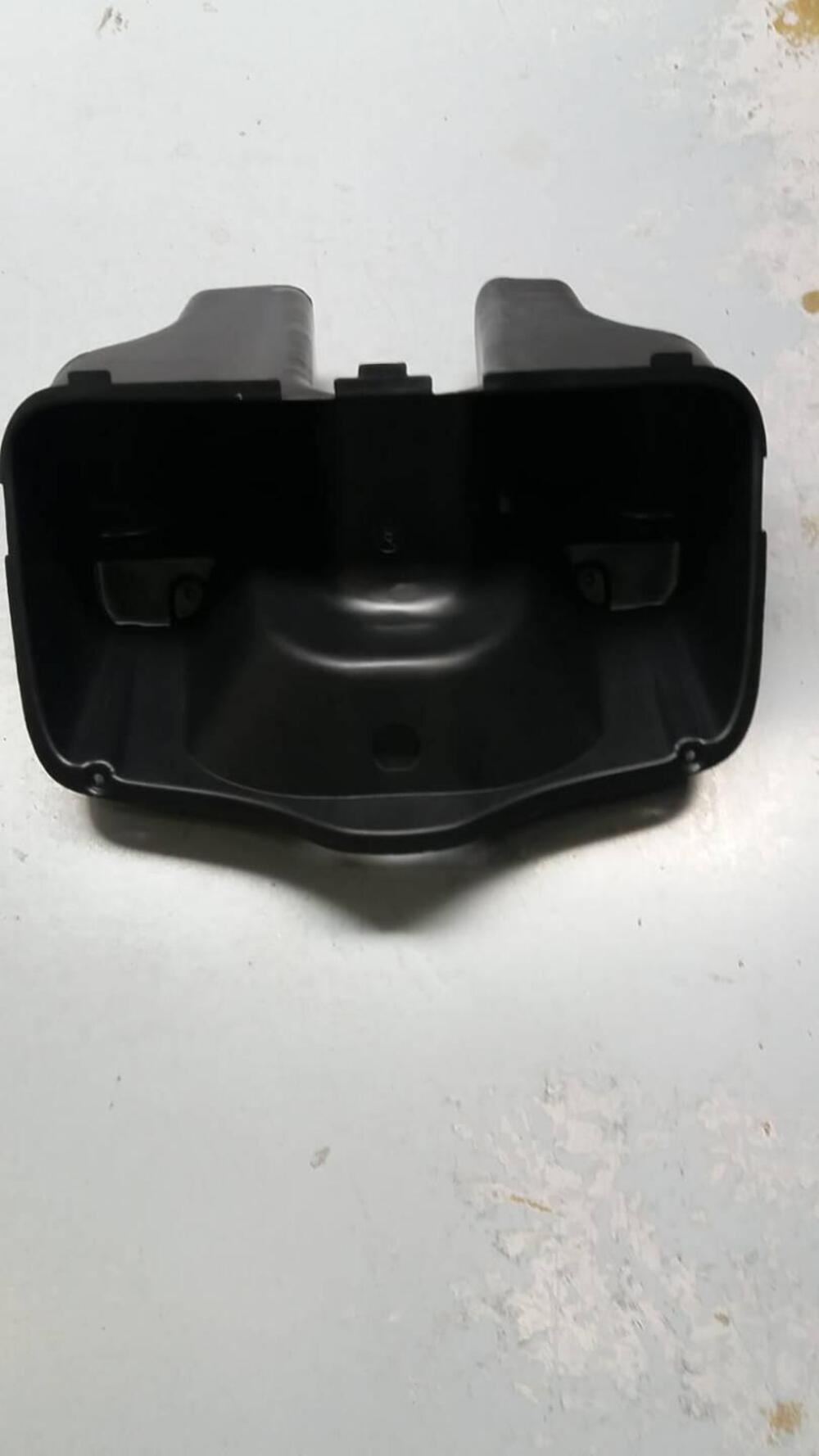 SCATOLA PORTAOGGETTI PER APRILIA MOJITO CODOCE AP8